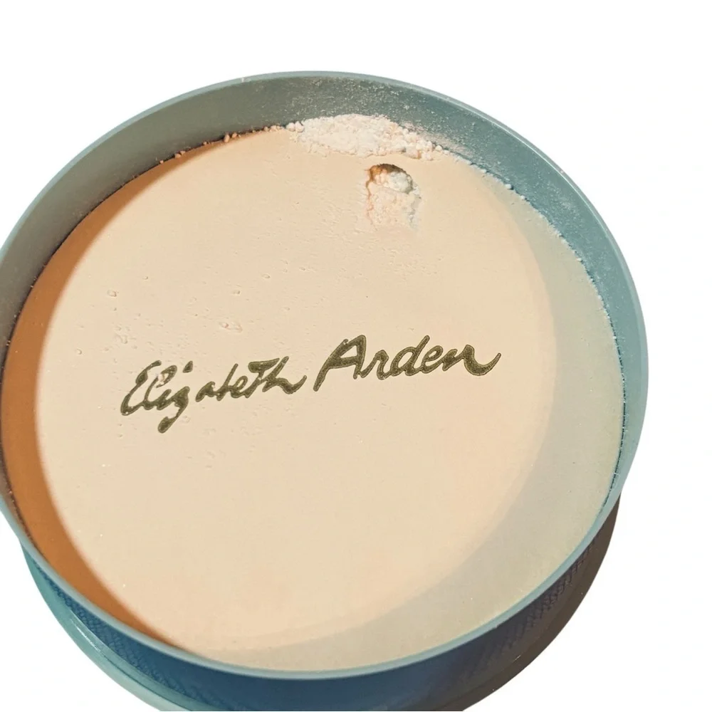 Blue Grass Elizabeth Arden Perfumed Dusting Powder 4.25 oz With Box